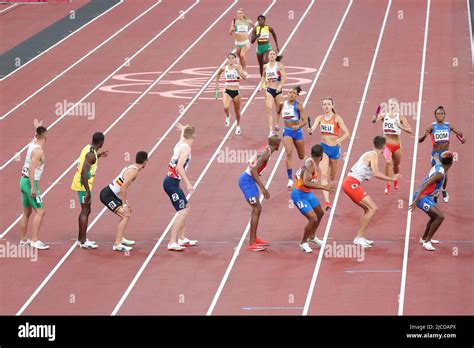 Philippines wins bronze medal in 4x400m mixed relay .